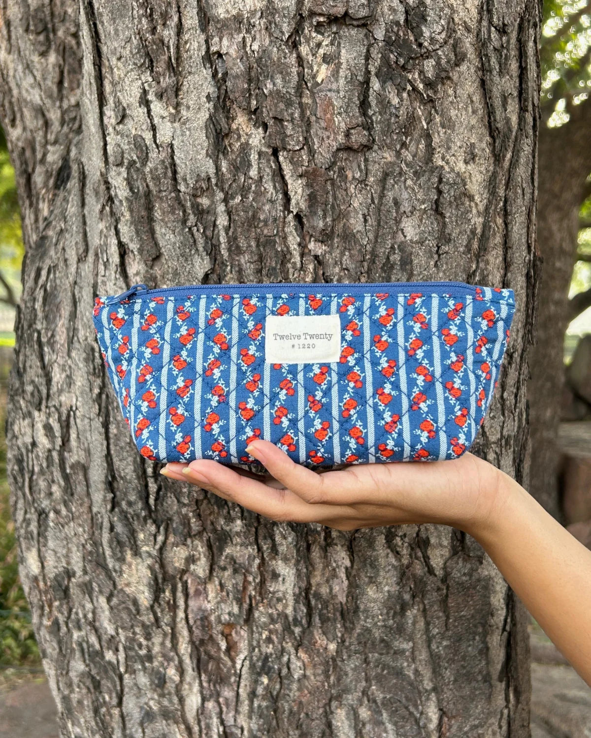 Everyday Pouch - Blue Roses