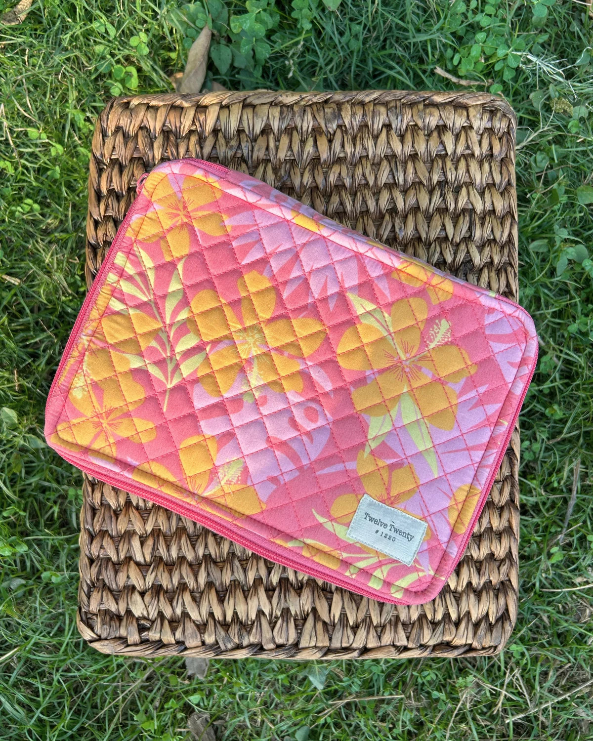 Makeup Organizer - Pink Hawaiian