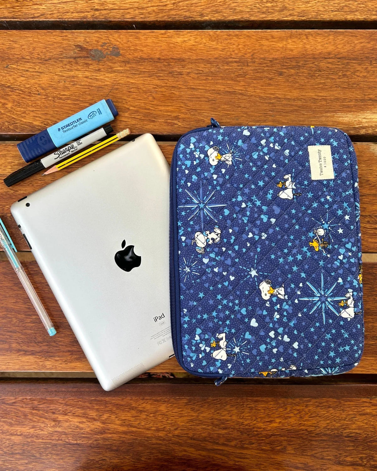iPad/Tablet Sleeve - Blue Snoppy